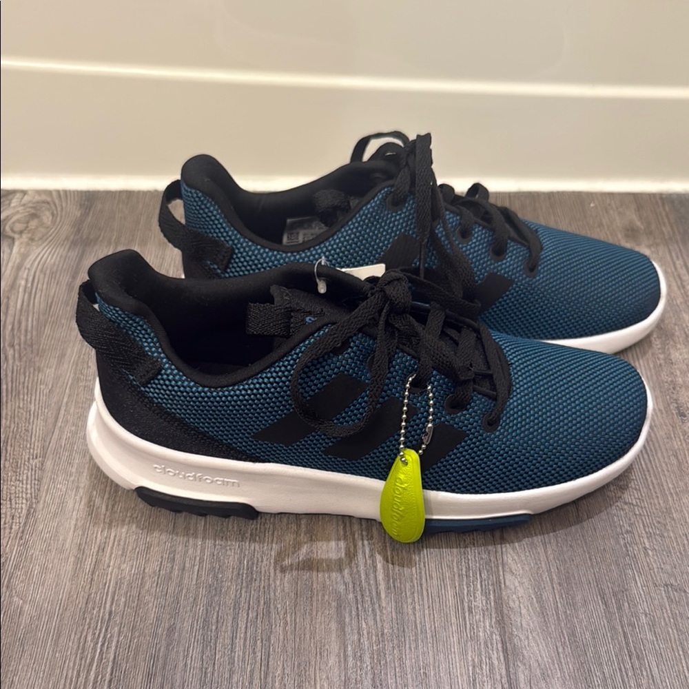 Adidas Cloud Foam Racer with comfort footbed brand new